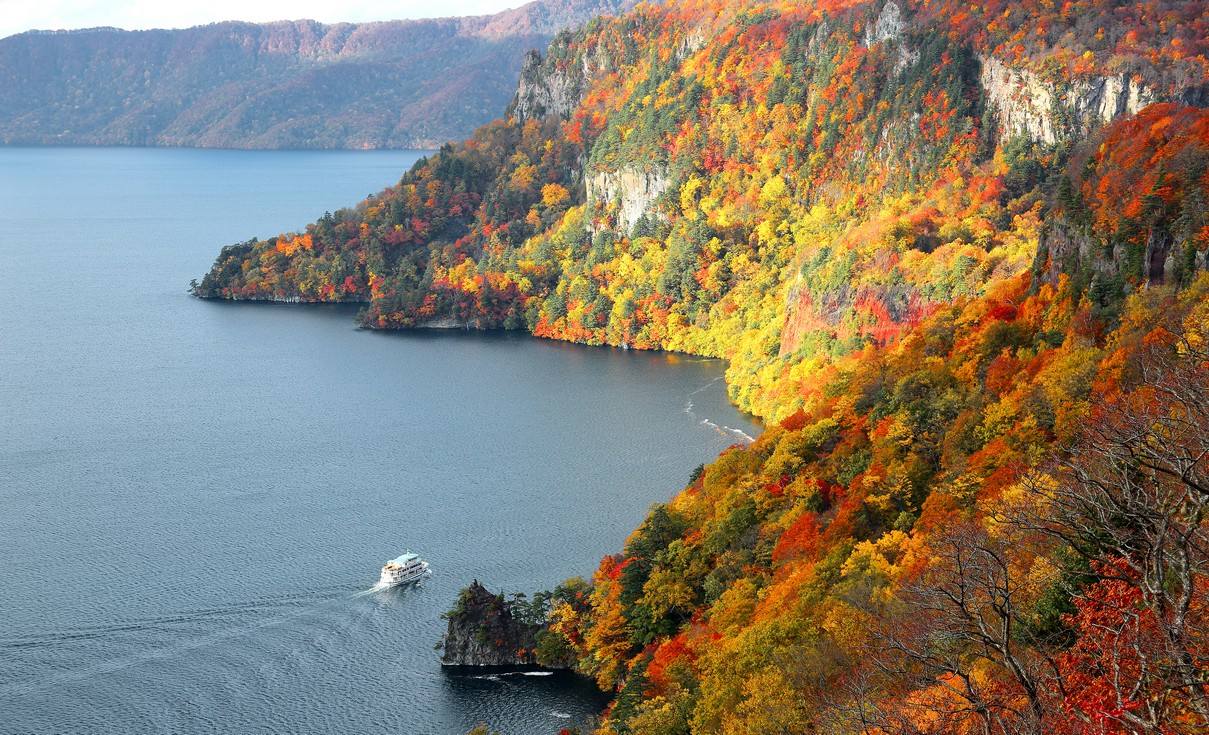 Lake Towada and Oirase Valley