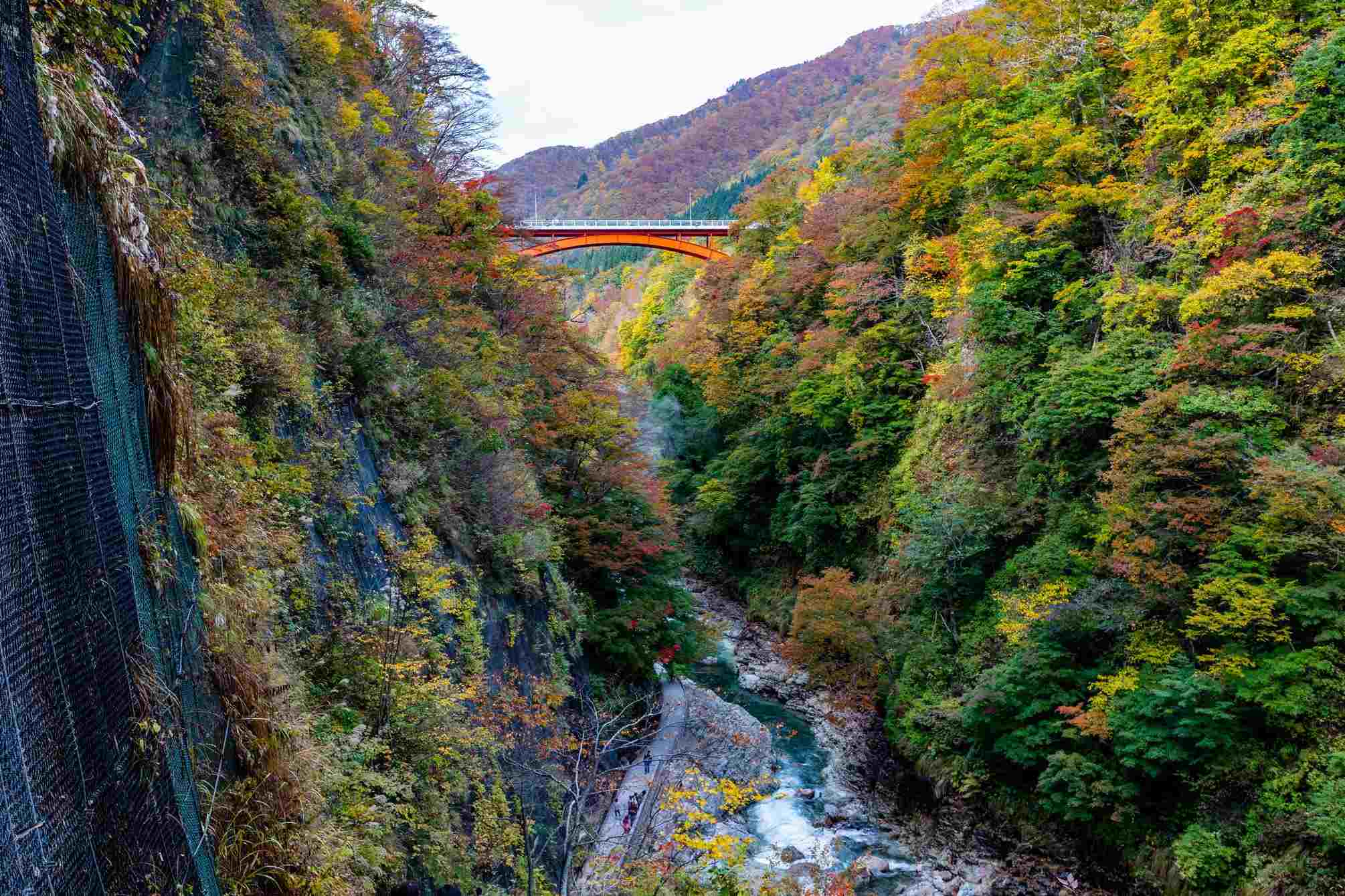Oyasukyo Onsen and Gorge